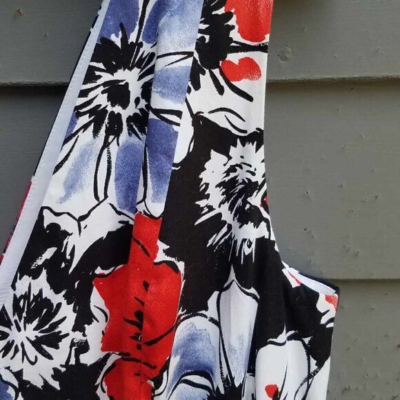 Anne Klein Black White Gray Red Floral Fit & Flare V Neck Dress see measurements - Picture 9 of 11